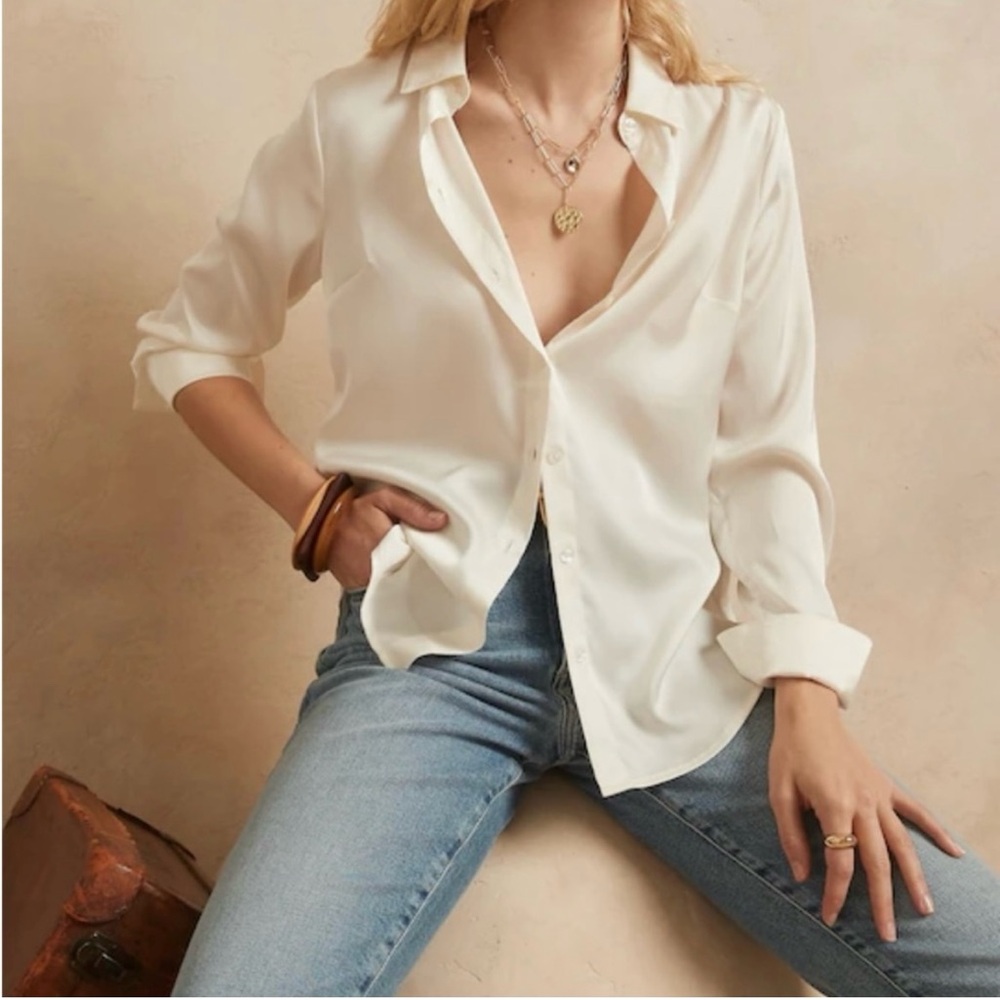 Casual Corner Long Sleeve Button Down Cream Silk Blouse size 6